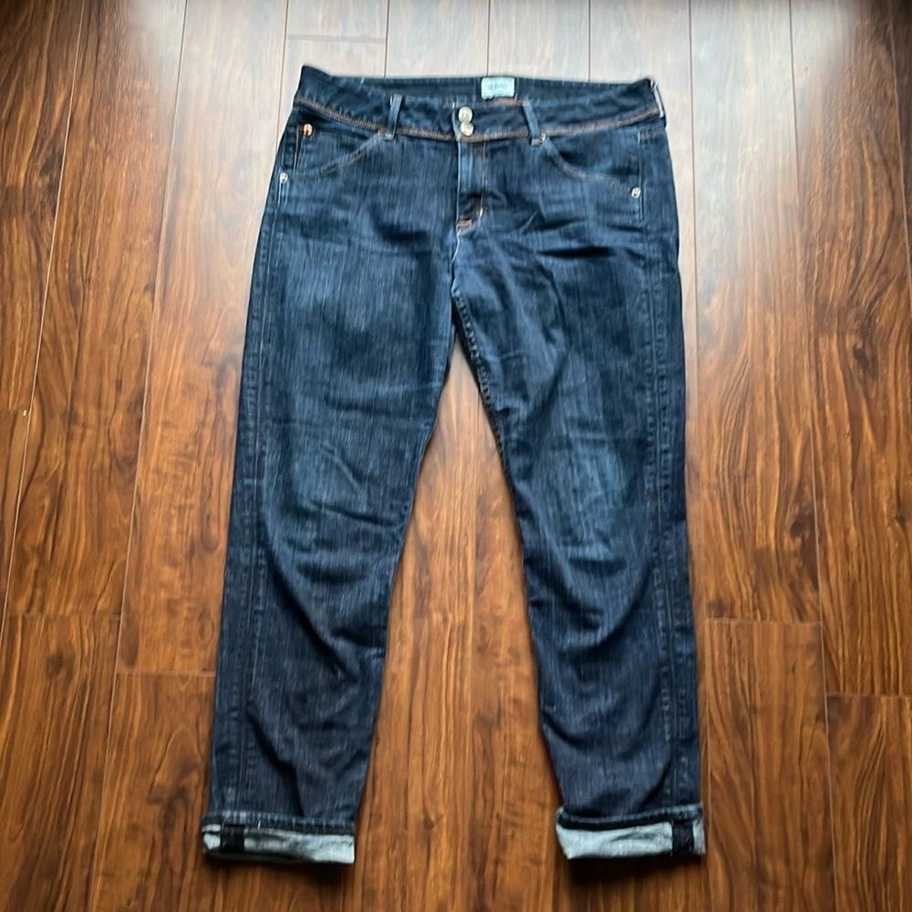 Hudson made in the USA jeans with classic pockets, size 32. Dark wash.
